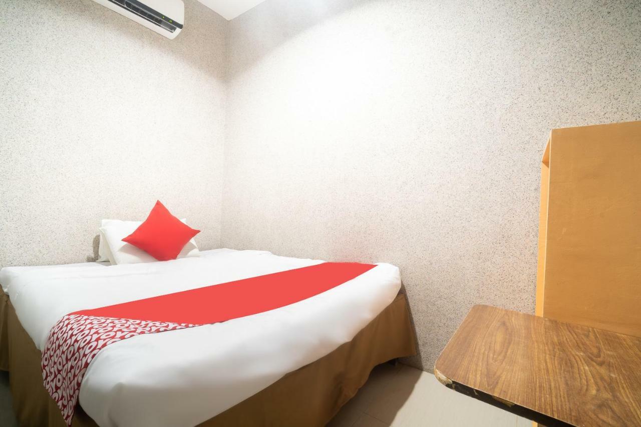 Oyo 197 Sunny Point Hotel Davao City Exteriér fotografie